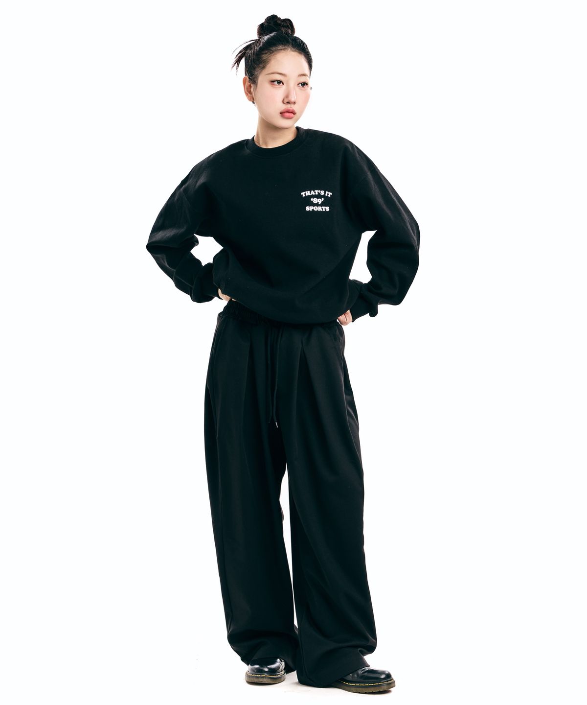 뎃츠잇(THAT'S IT) 사이드턱 벌룬핏 슬랙스_블랙