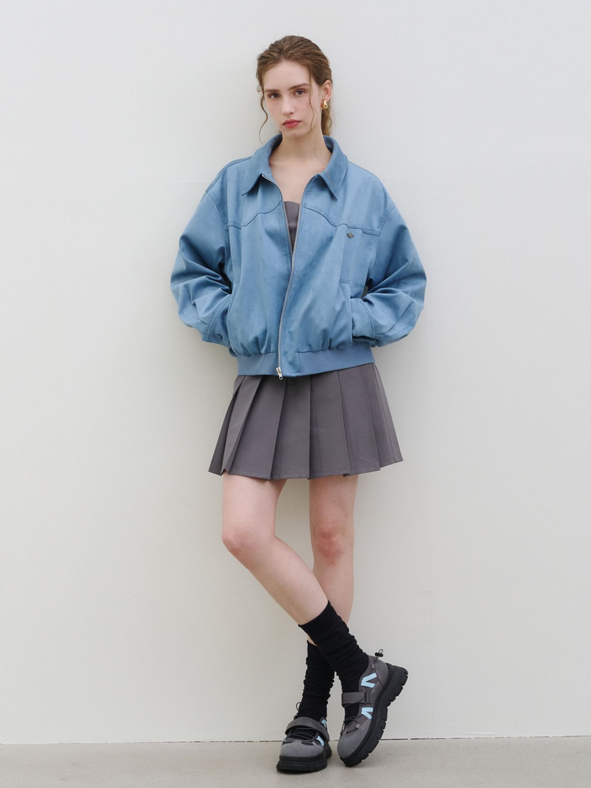 모어라이크잇(MORELIKEIT) 블루 스웨이드 루즈핏 점퍼 블루