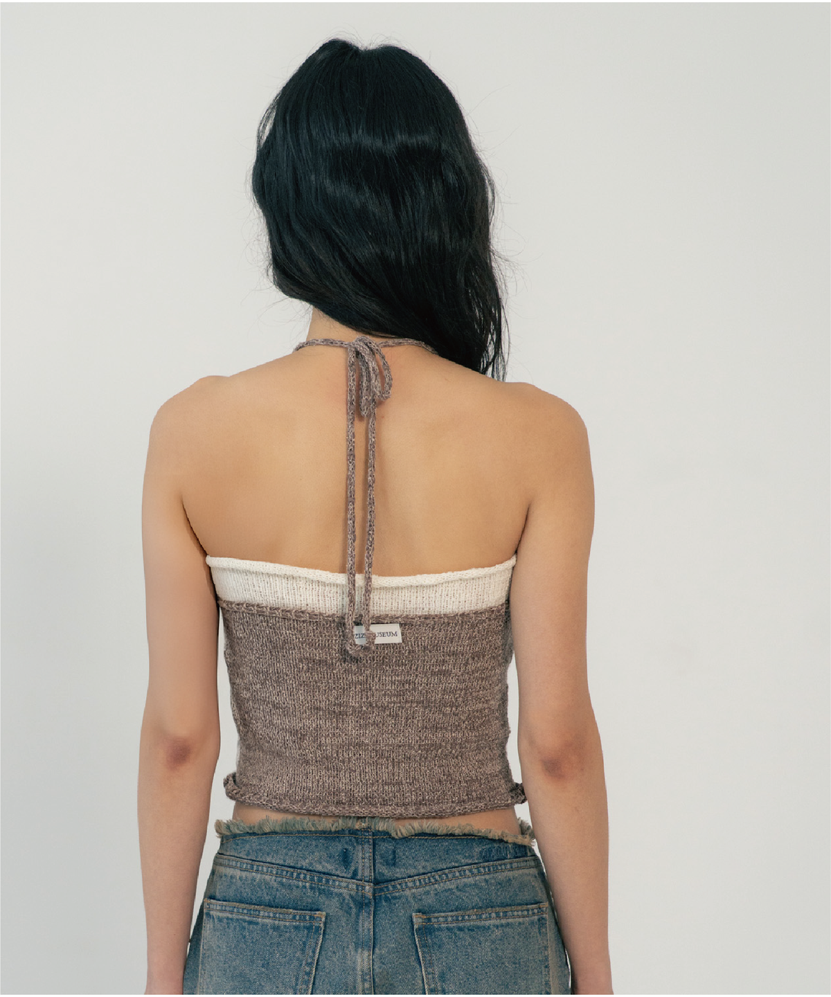 지제뮤지엄(ZIZEMUSEUM) HALTER NECK BEADS KNIT (MOCHA)