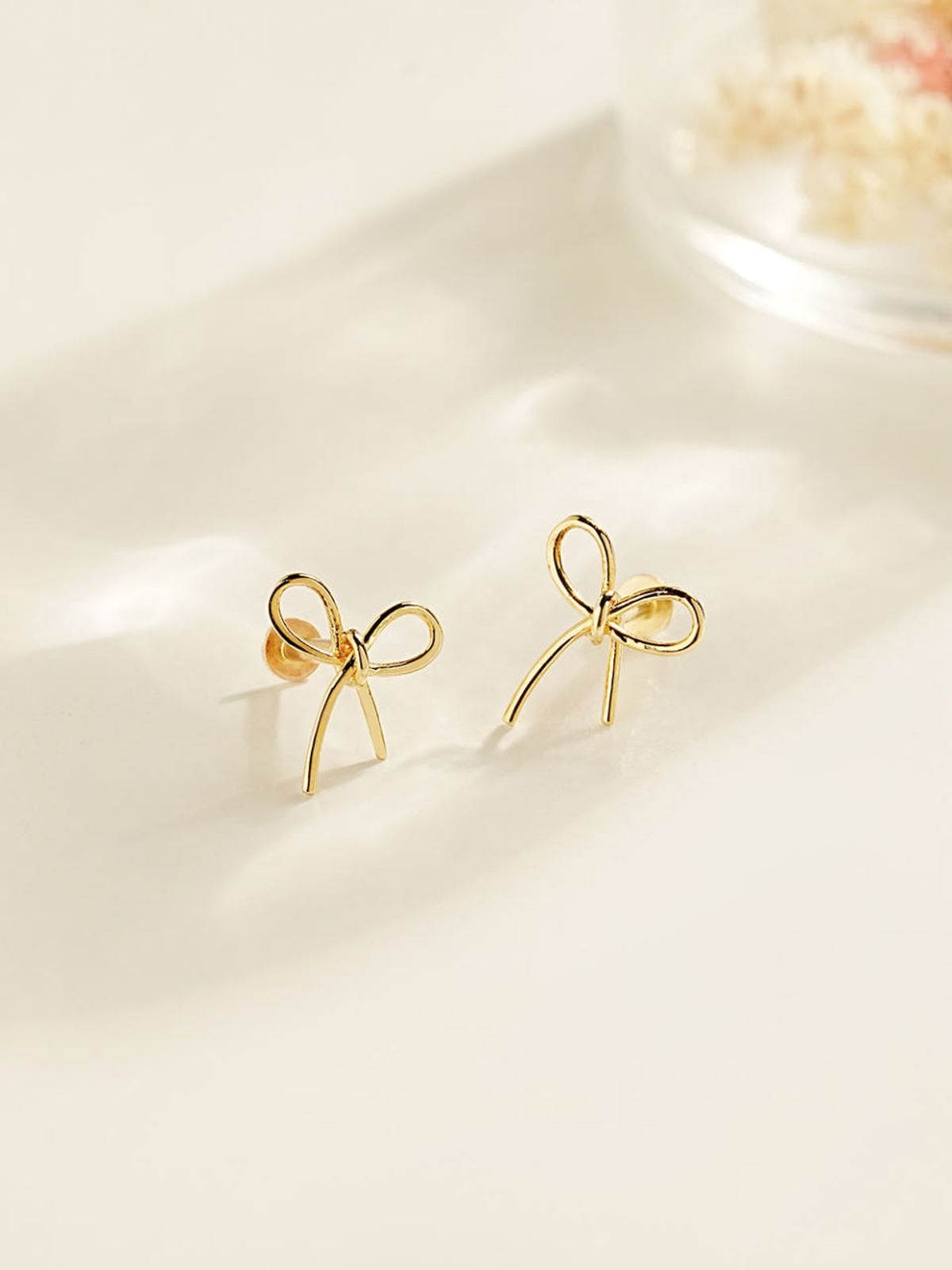 미니멀피어싱(MINIMALPIERCING) 14K 인터널 매듭 리본 라블렛 피어싱 귀걸이