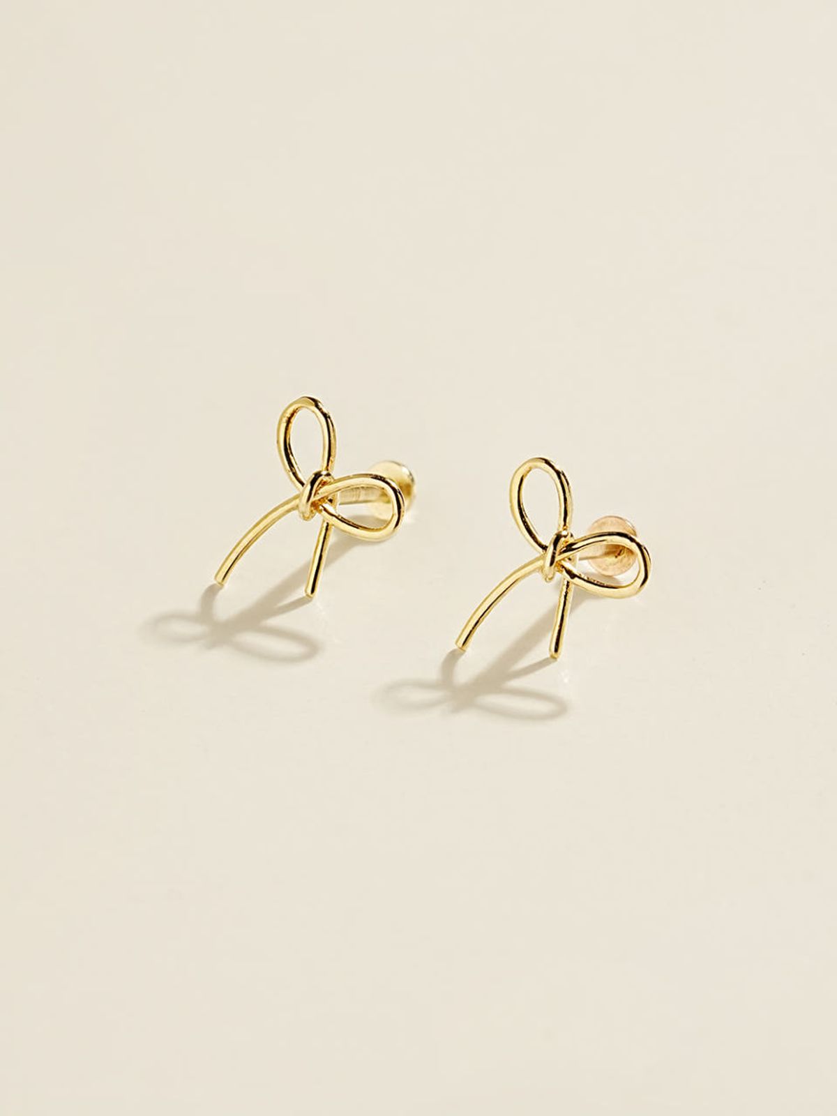 미니멀피어싱(MINIMALPIERCING) 14K 인터널 매듭 리본 라블렛 피어싱 귀걸이