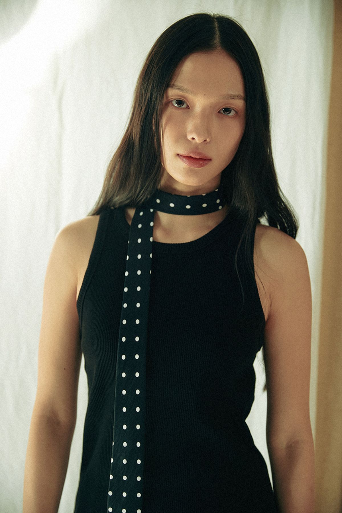 쿠키시(KOOKEESEE) 도트패턴의 슬림 넥타이_블랙