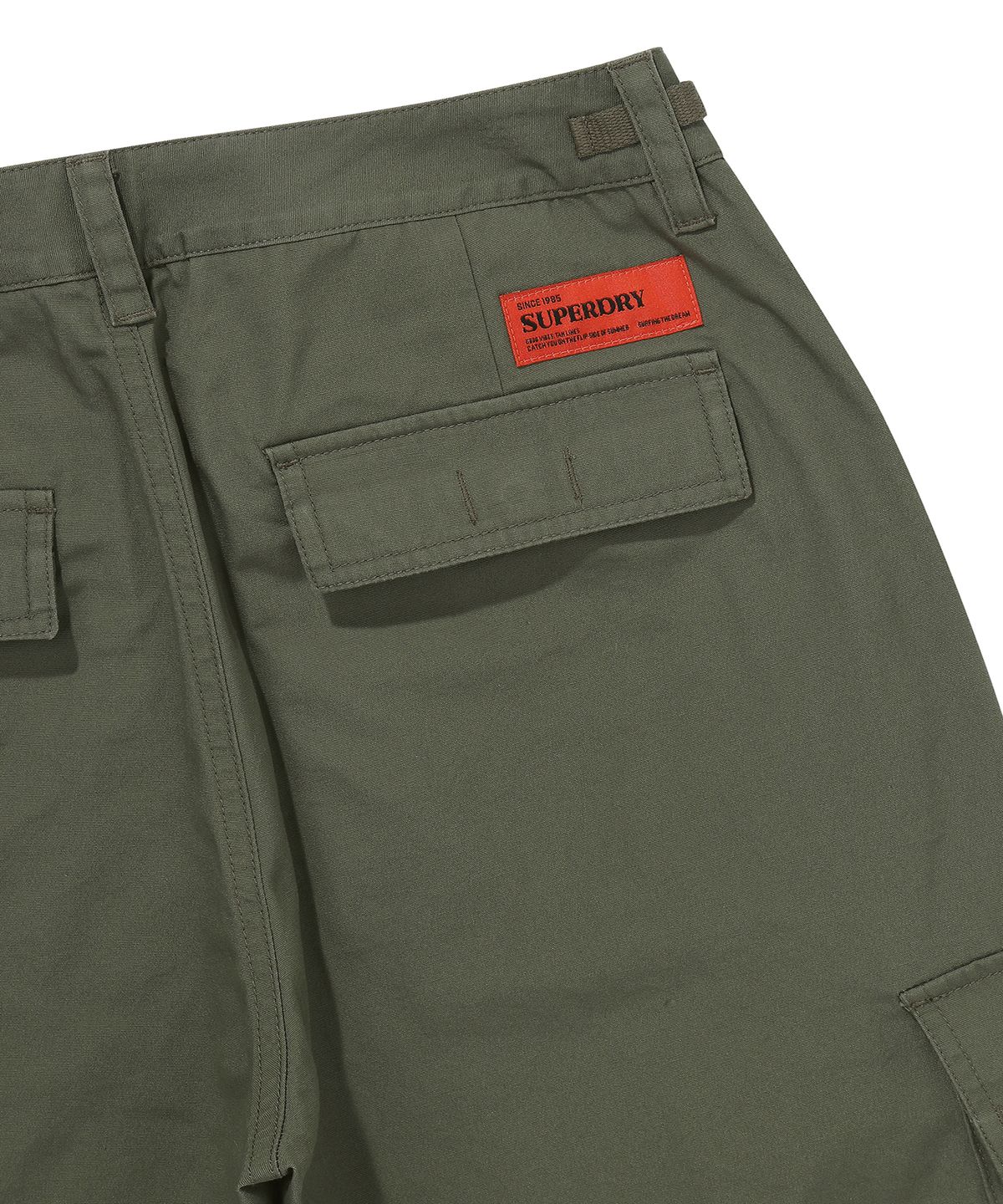 슈퍼드라이(SUPERDRY) W 아웃포켓 카고 쇼츠 올리브