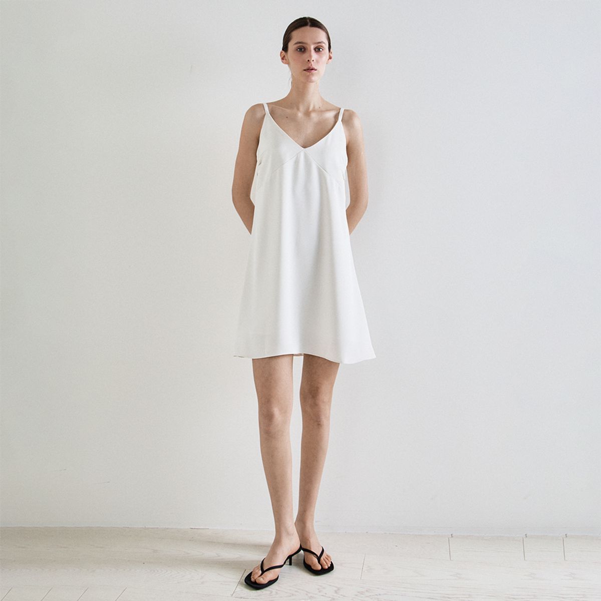 노우드(NOEUD) Silken mini dress (Ivory)