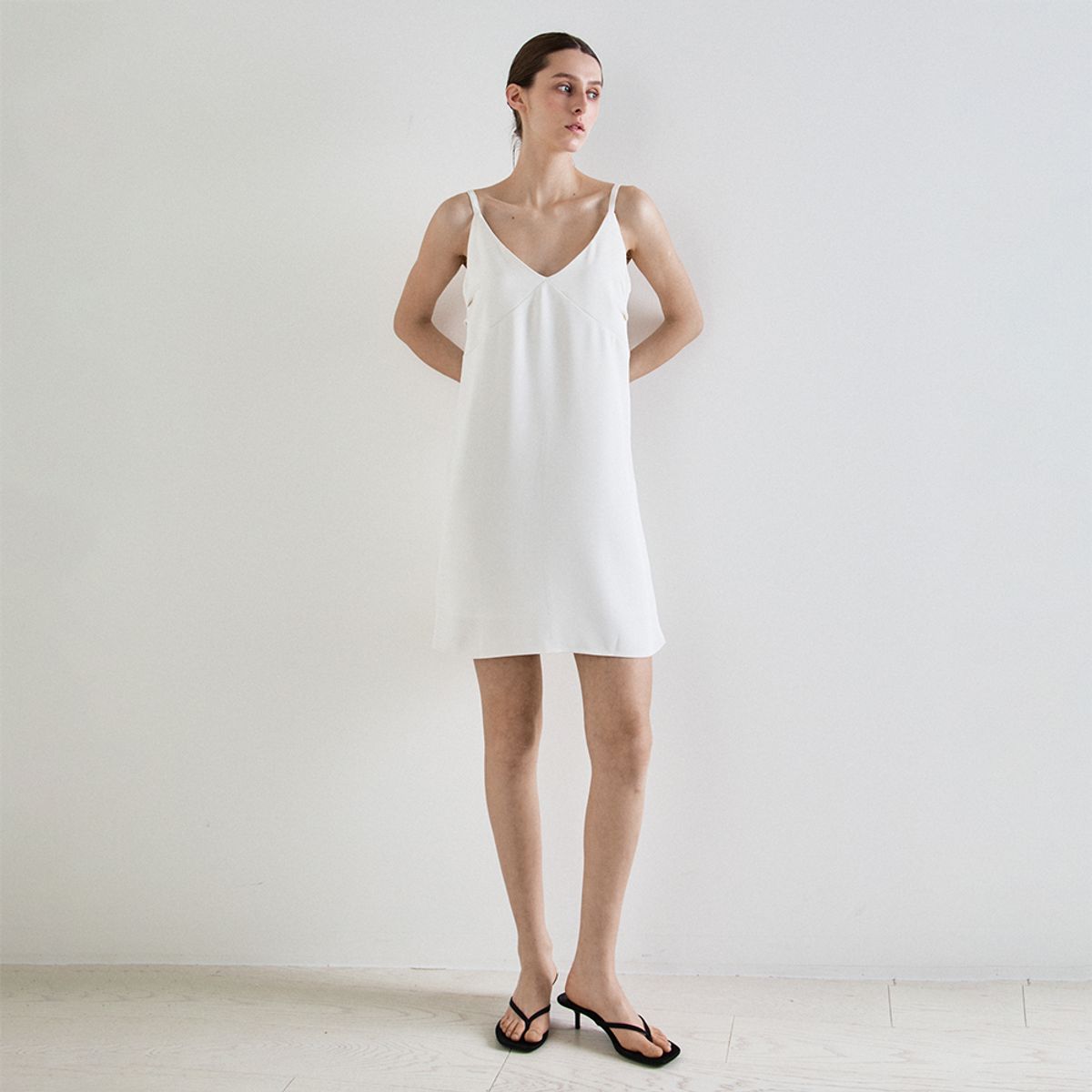 노우드(NOEUD) Silken mini dress (Ivory)