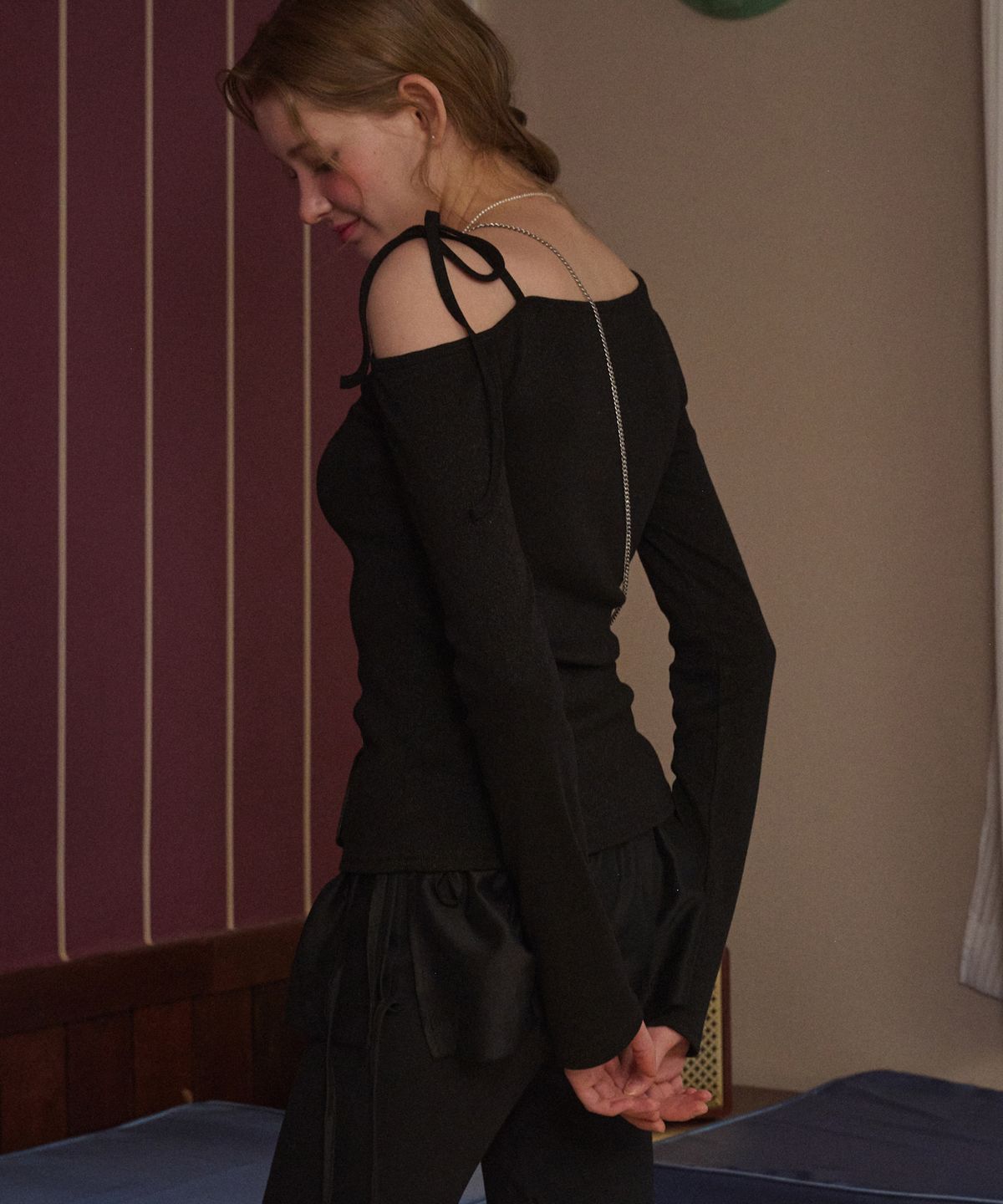 로시로우(LOSSYROW) Shoulder Rope Long Sleeve  Pearlblack