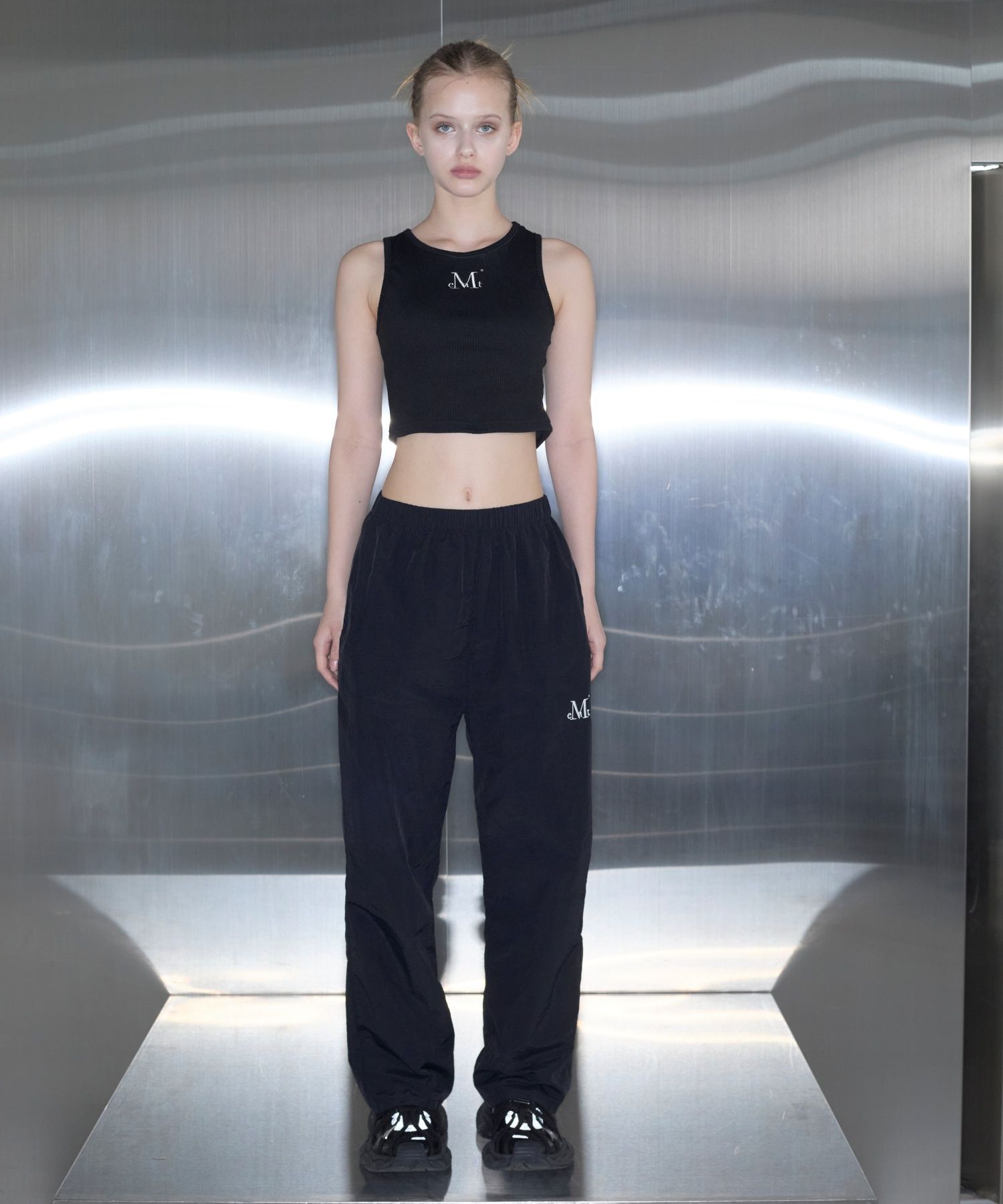 MUSINSA | MUCENT Alan Back Detail Mini Crop Sleeveless Nashi
