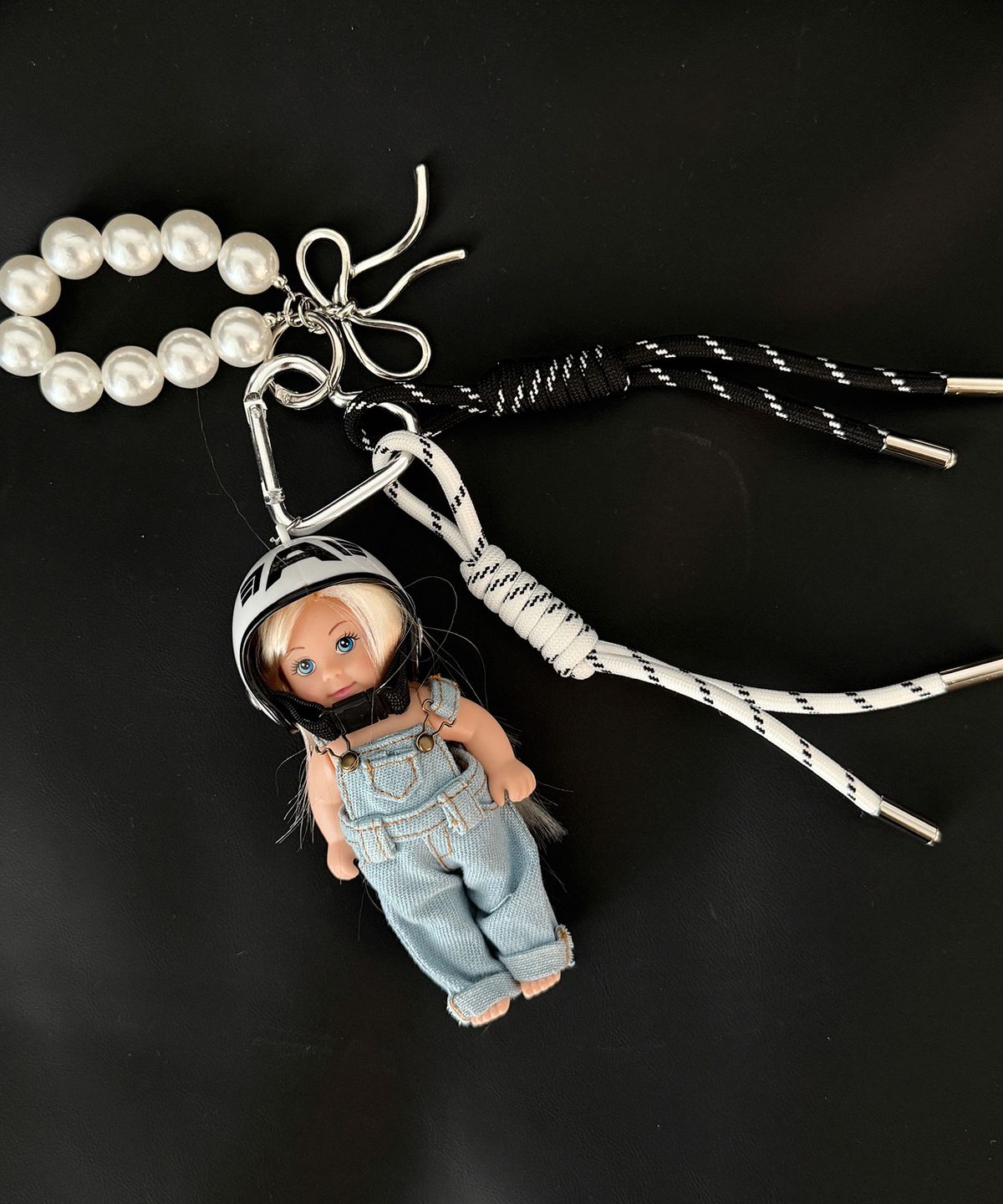 바스카라(VASCARA) Ribbon Pearl Rider Girls Keyring