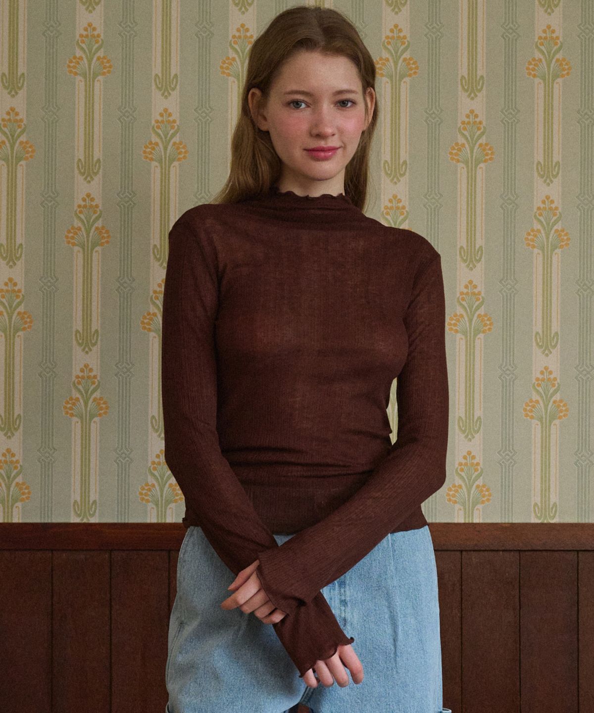 로시로우(LOSSYROW) Wave Stitch Half-Neck Long Sleeve Dark brown