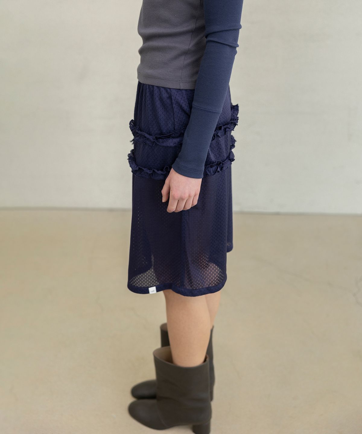 포에브(POEV) Mesh Frill Midi Skirt - Navy