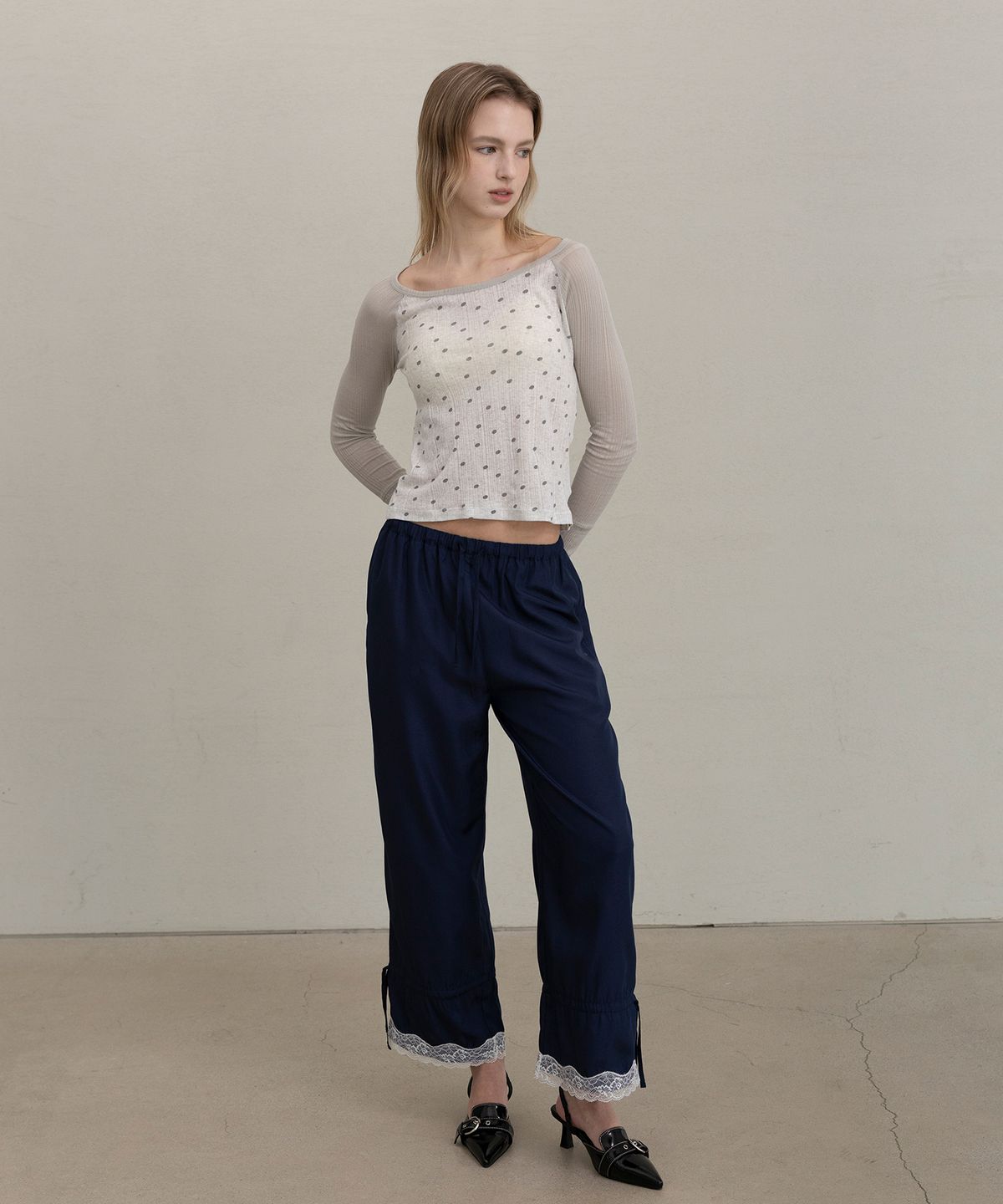 포에브(POEV) Lace Drawstring Two-way Pants - Navy