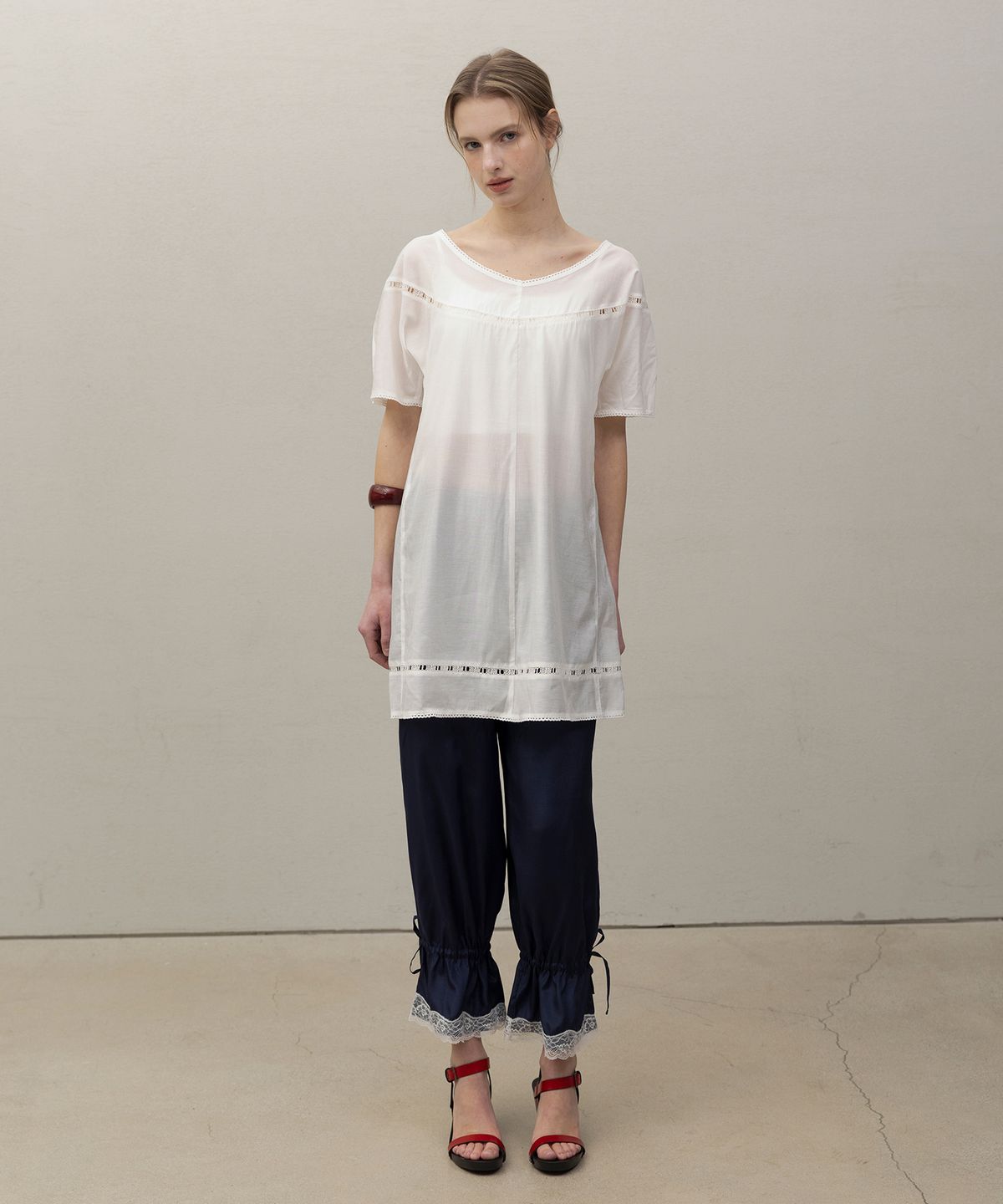 포에브(POEV) Lace Drawstring Two-way Pants - Navy