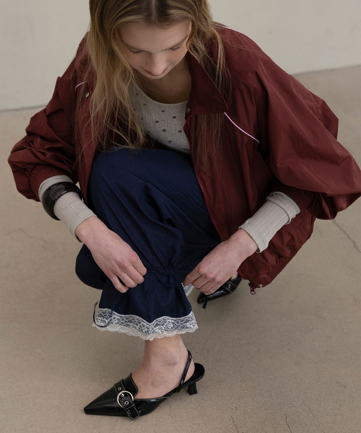 포에브(POEV) Lace Drawstring Two-way Pants - Navy