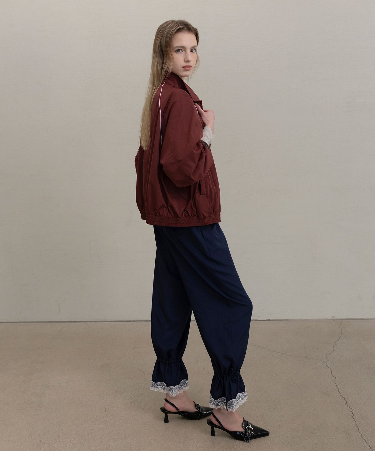 포에브(POEV) Lace Drawstring Two-way Pants - Navy