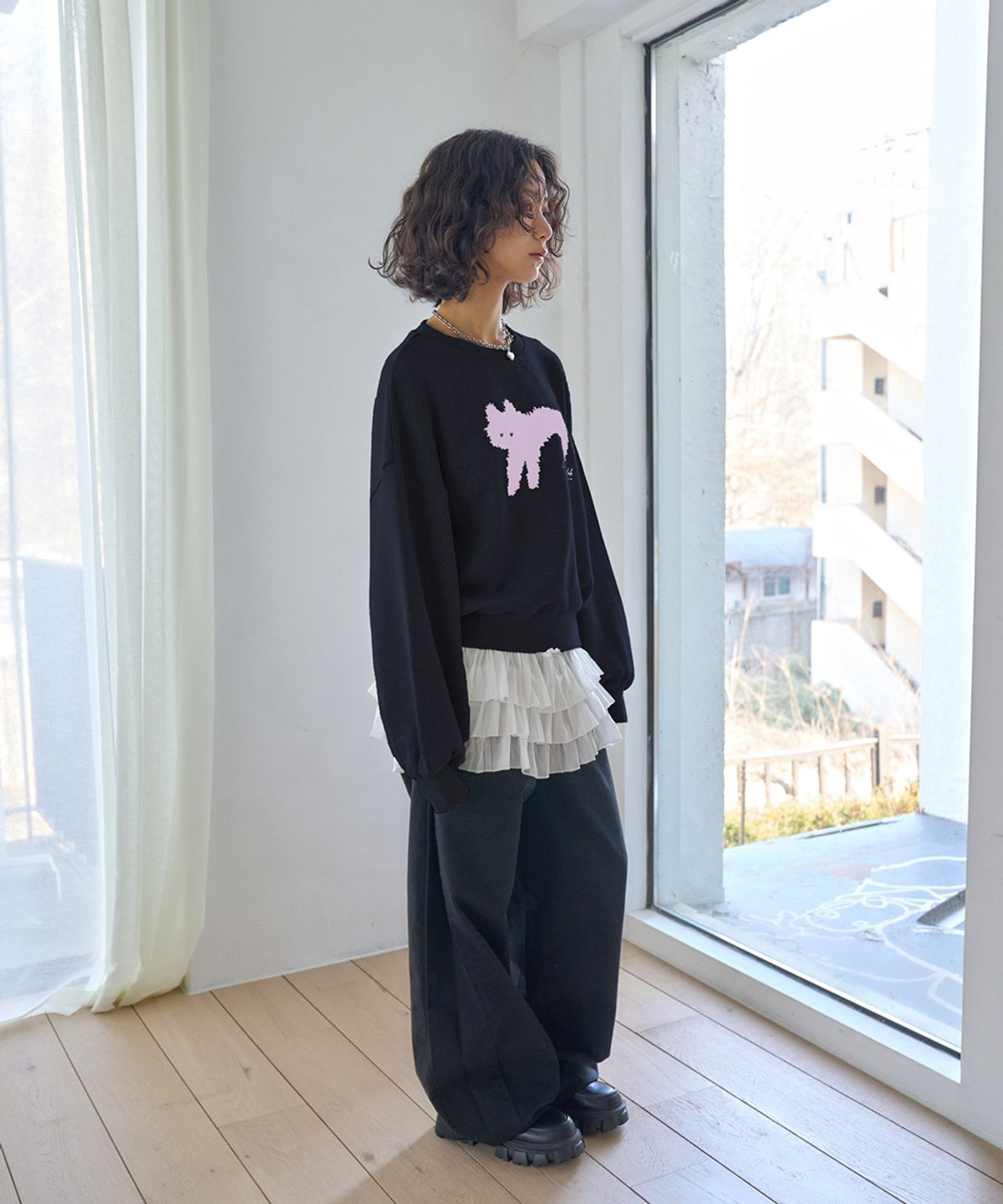더그린랩(THE GREEN LAB) 러블리캣 크롭 맨투맨 티셔츠 [네이비]