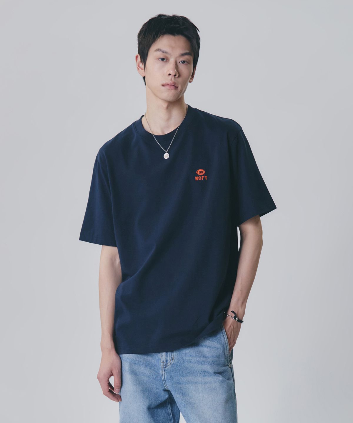 낫온리포투데이(NOT ONLY FOR TODAY) NOFT 넘버볼 자수 반소매 티셔츠 [네이비]