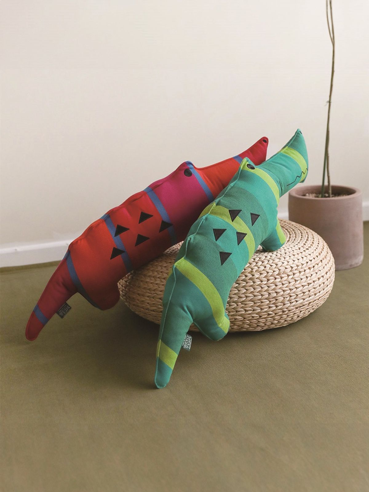 오리고(ORIGO) 애착 애니멀 쿠션 베개 악어 쿠쉬 2color