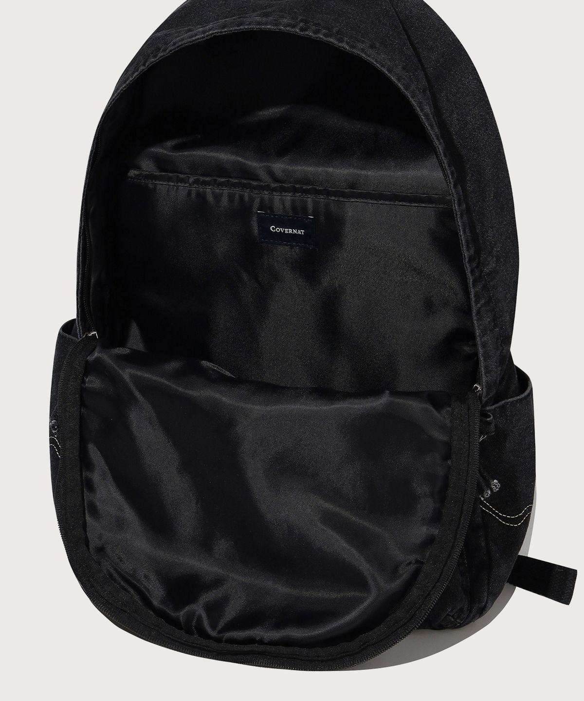 커버낫(COVERNAT) 아치 로고 워시드 데님 백팩 Black