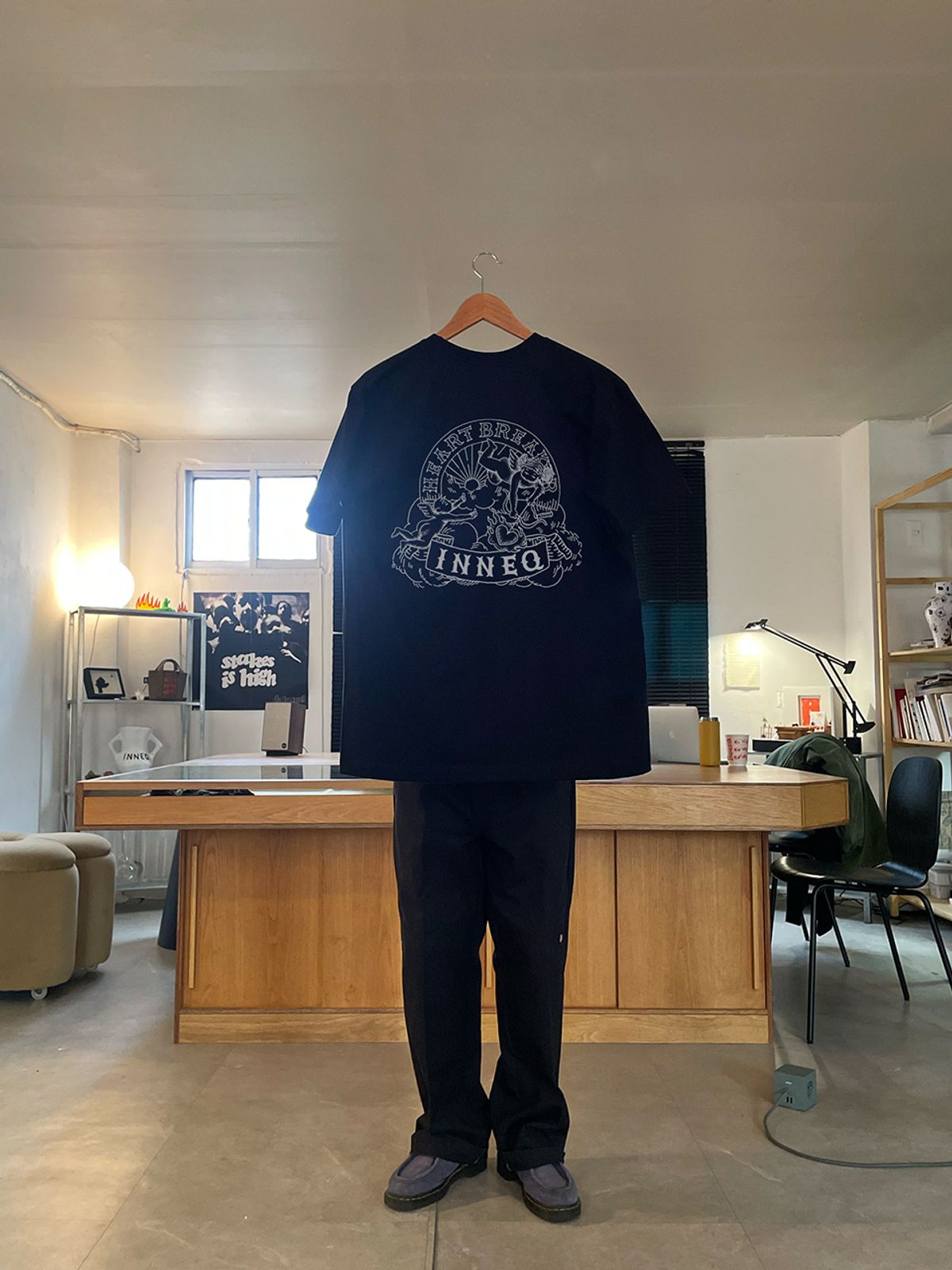 이네크(INNEQ) Heart Breaker Tee_Black