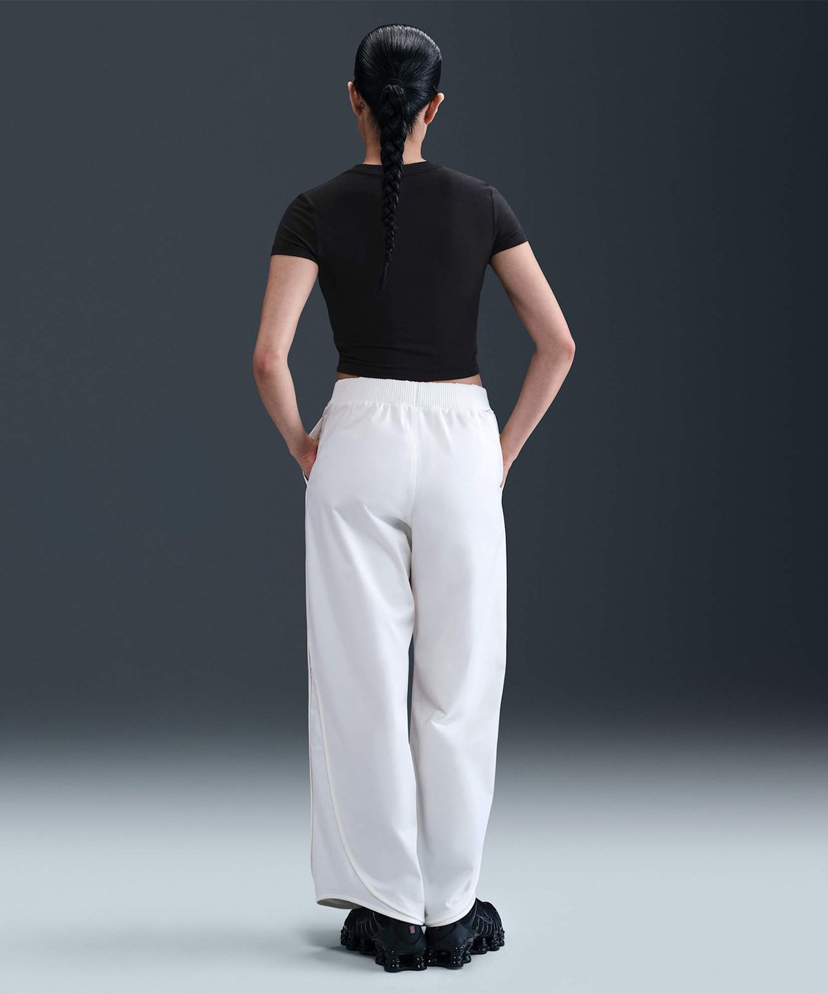 나이키(NIKE) 스포츠웨어 칠 니트 크롭 티셔츠 W - 블랙 / HF9539-010