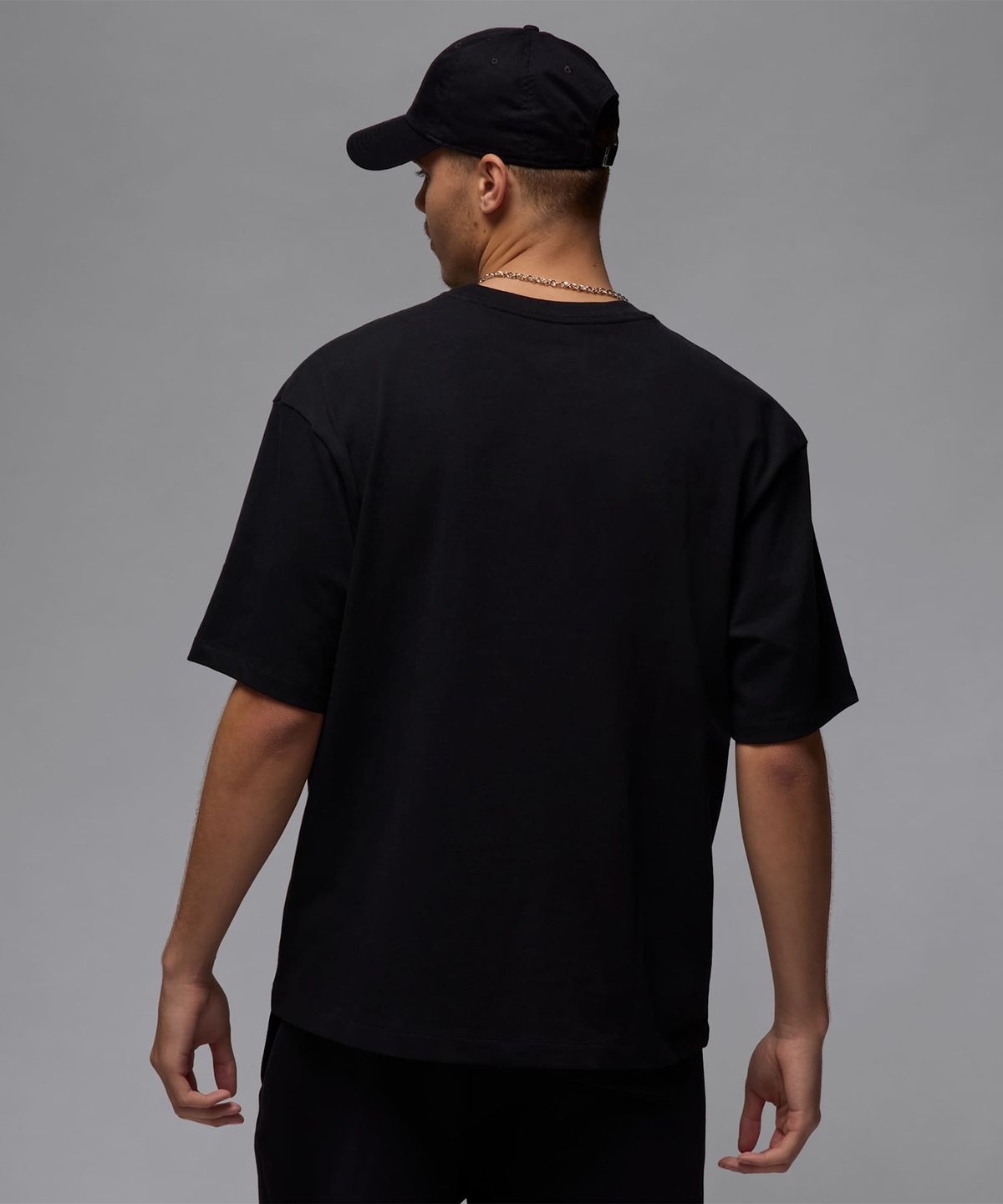 나이키(NIKE) 조던 플라이트 에센셜 오버사이즈 티셔츠 M - 블랙 / IB7345-010