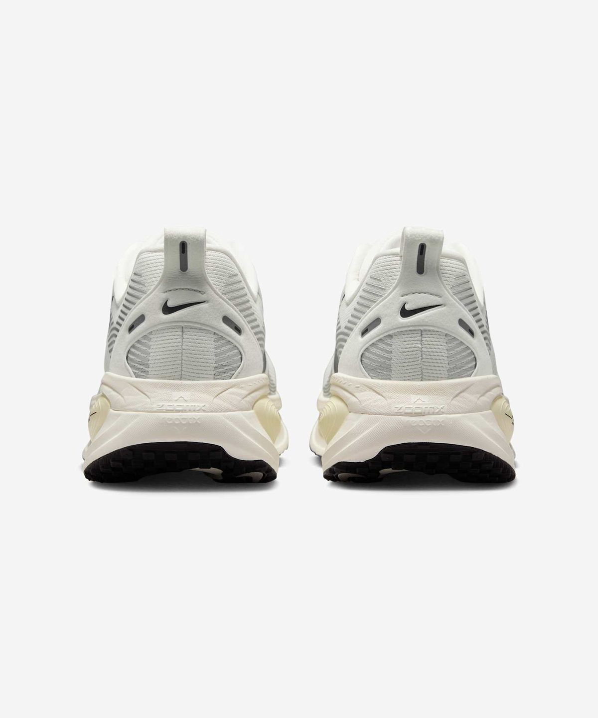 나이키(NIKE) 보메로 18 M - 서밋 화이트:코코넛 밀크:블랙 / HM6803-101