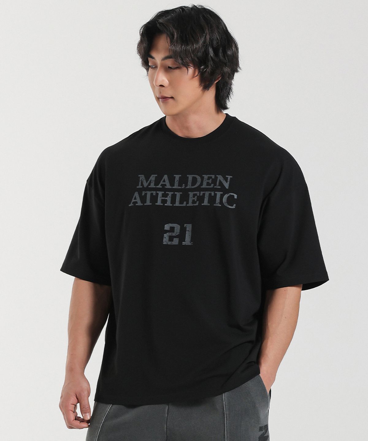 몰든(MALDEN) 스탠다드 루즈핏 크랙 티셔츠
