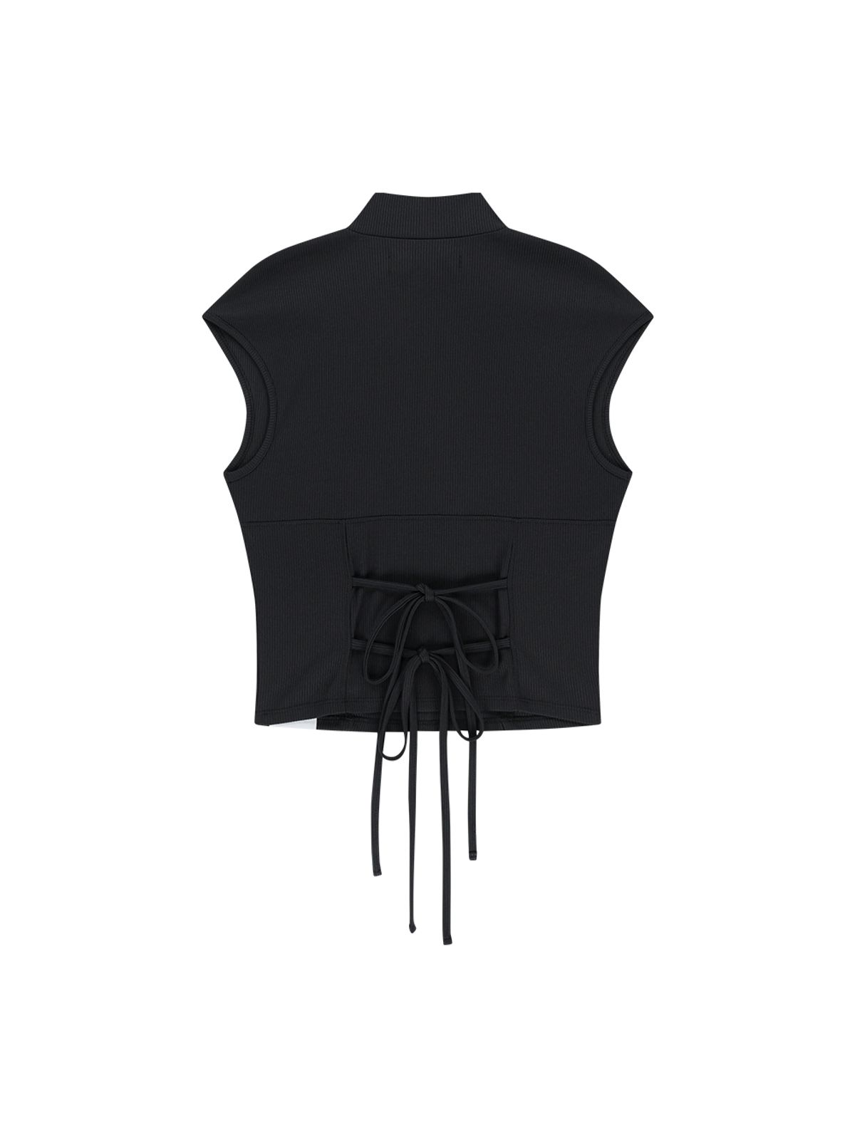 뚜오미오(TUOMIO) STRAPPY HALF-ZIP SLEEVELESS [BLACK]