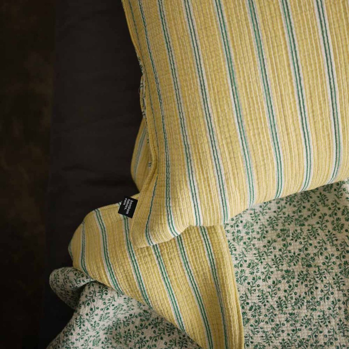 봄봄패브릭스(BOMBOM FABRICS) tripple cotton pillow case (green plant + yellow stripe)