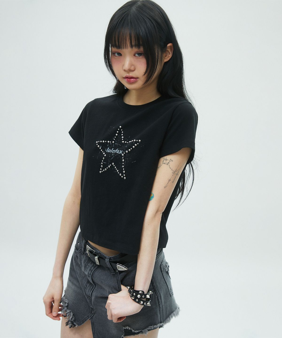 라라폭스(LALAFOX) LALA STAR HOTFIX T-SHIRT 반팔 티셔츠 BLACK BR2CH029