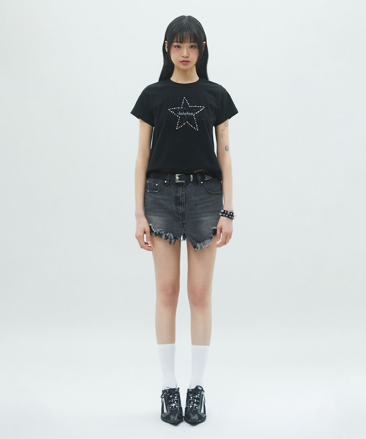 라라폭스(LALAFOX) LALA STAR HOTFIX T-SHIRT 반팔 티셔츠 BLACK BR2CH029