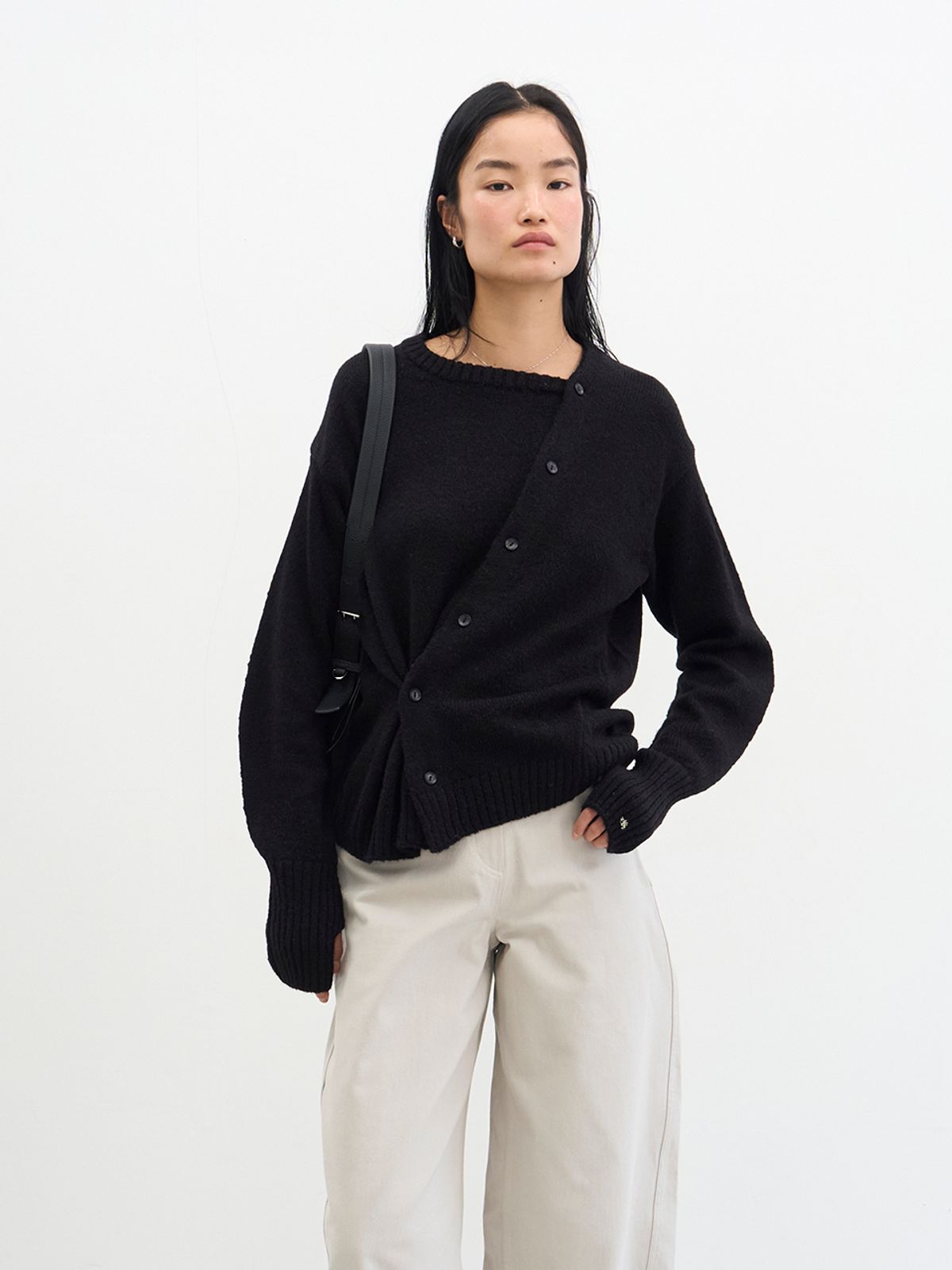 위메농(OUI MAIS NON) Side alpaca-wool cardigan