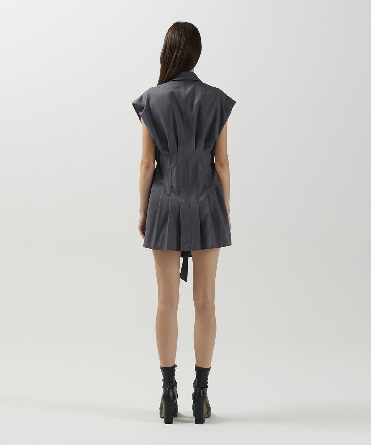 므아므(MMAM) Back point tuck dress