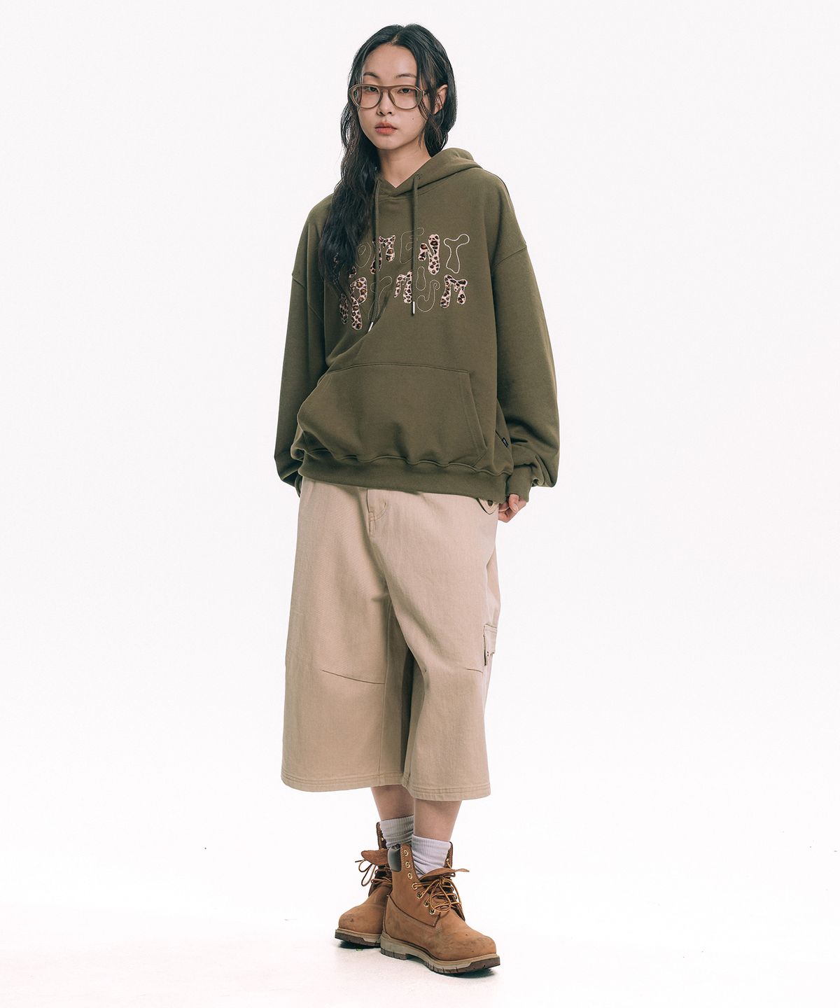 엠오오(MOO) 레오파드 아플리케 후드 - 카키