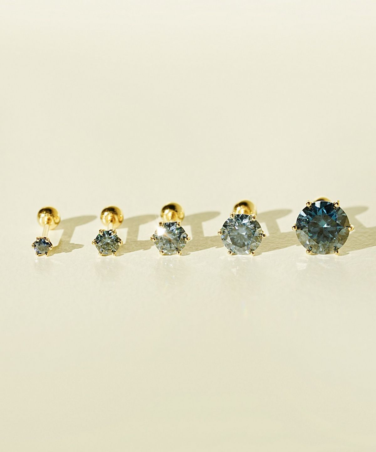 미니멀피어싱(MINIMALPIERCING) 14K 모이사나이트 다이아 사파이어 노블 피어싱 귀걸이
