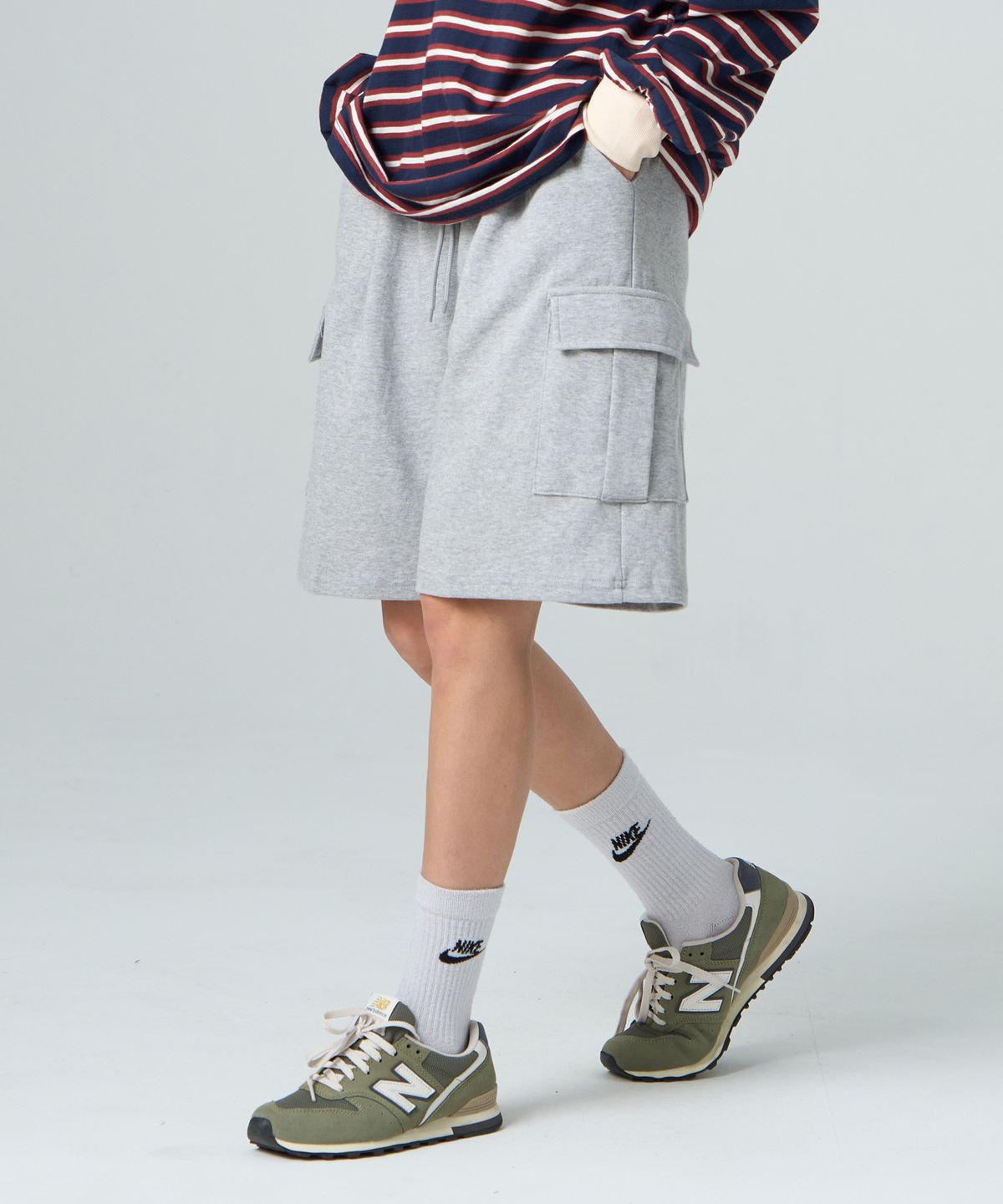 락트개러지(ROCKED GARAGE) [UNISEX]버뮤다 와이드 원턱 카고 스웨트 쇼츠 [그레이]