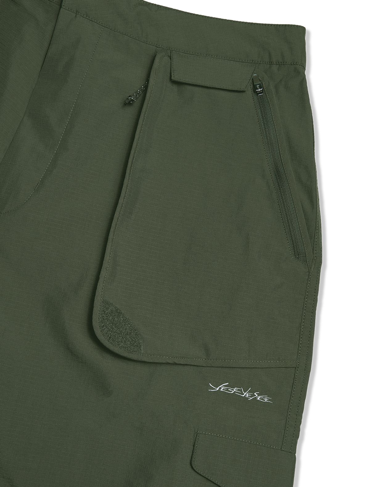 예스아이씨(YESEYESEE) Striking Cargo Shorts Olive