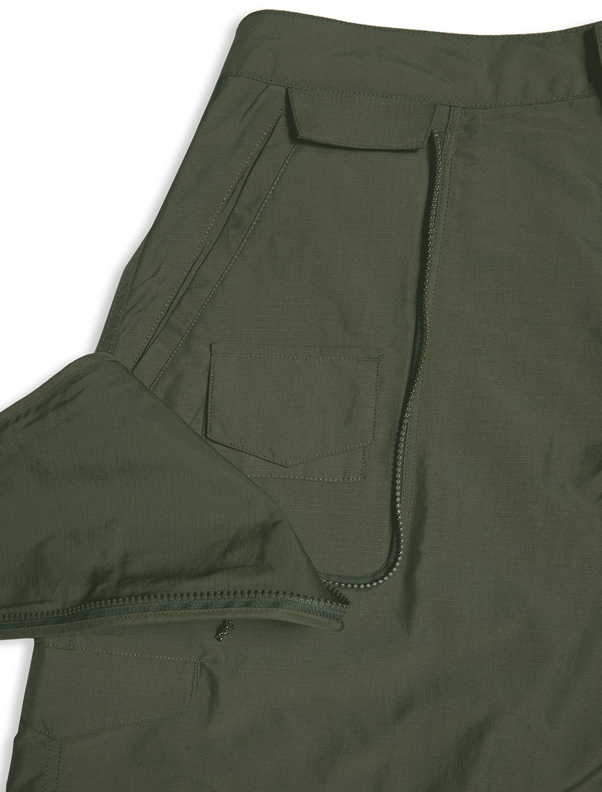 예스아이씨(YESEYESEE) Striking Cargo Shorts Olive
