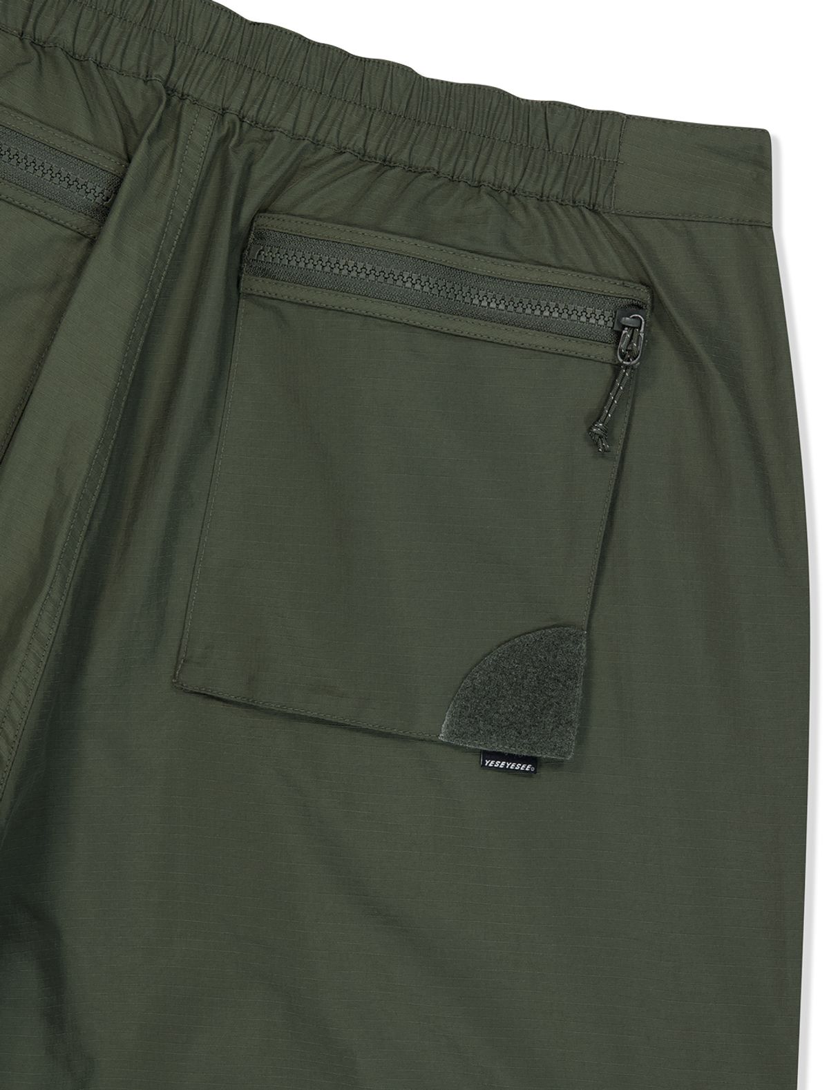 예스아이씨(YESEYESEE) Striking Cargo Shorts Olive