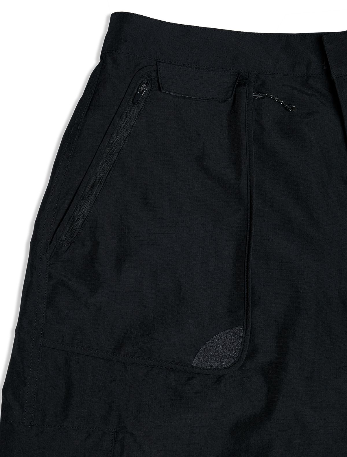 예스아이씨(YESEYESEE) Striking Cargo Shorts Black
