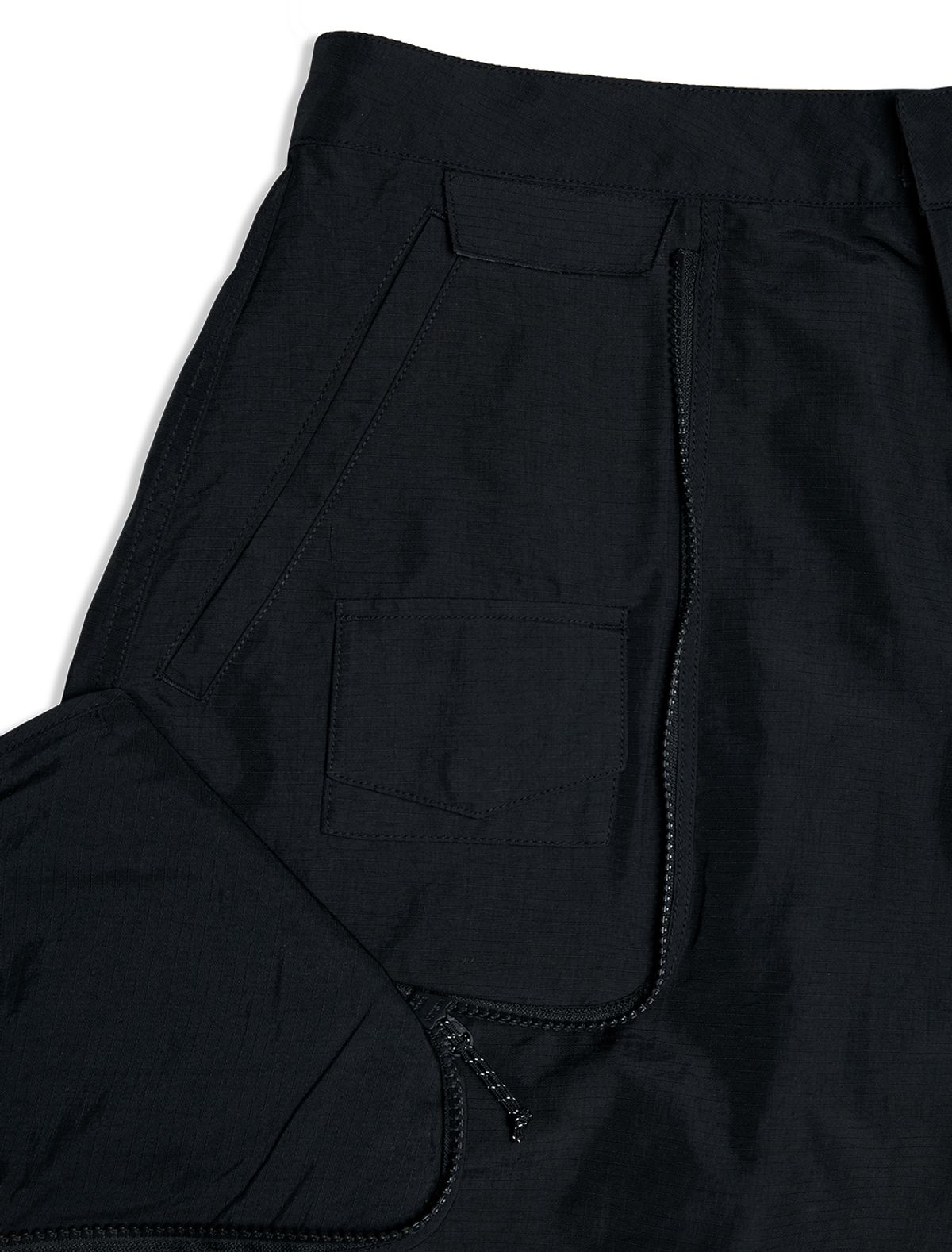예스아이씨(YESEYESEE) Striking Cargo Shorts Black