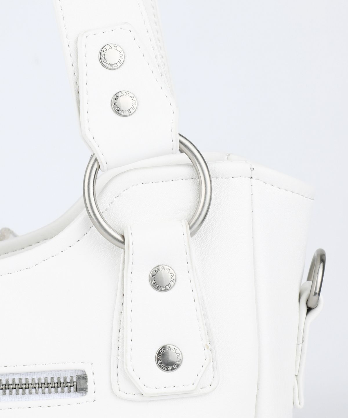 이우가마카라스(IUGAMAKARAS) Laced Ribbon Leather Shoulder Bag (White)