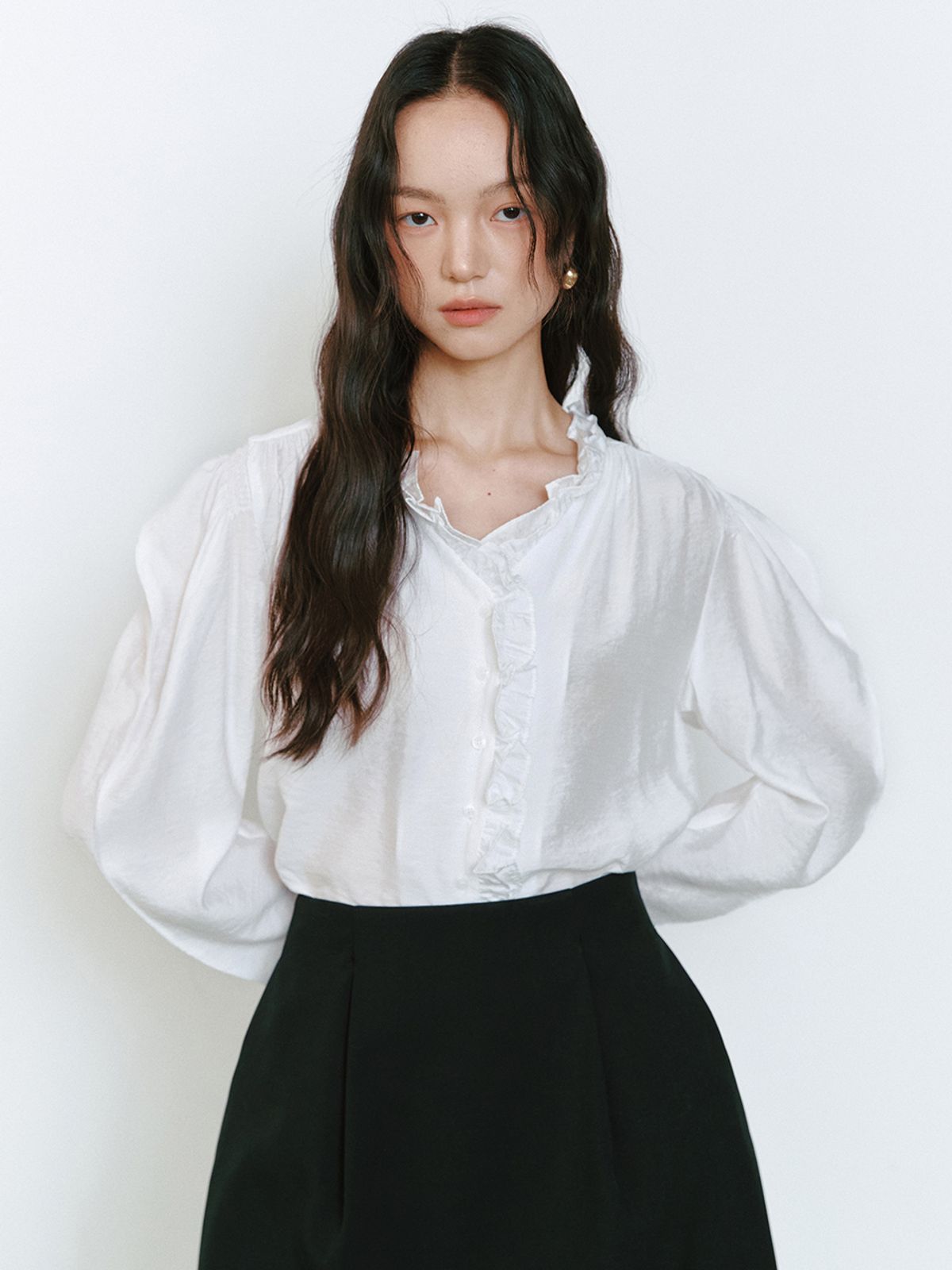 가니송(GANISONG) 엘리스 블라우스_화이트