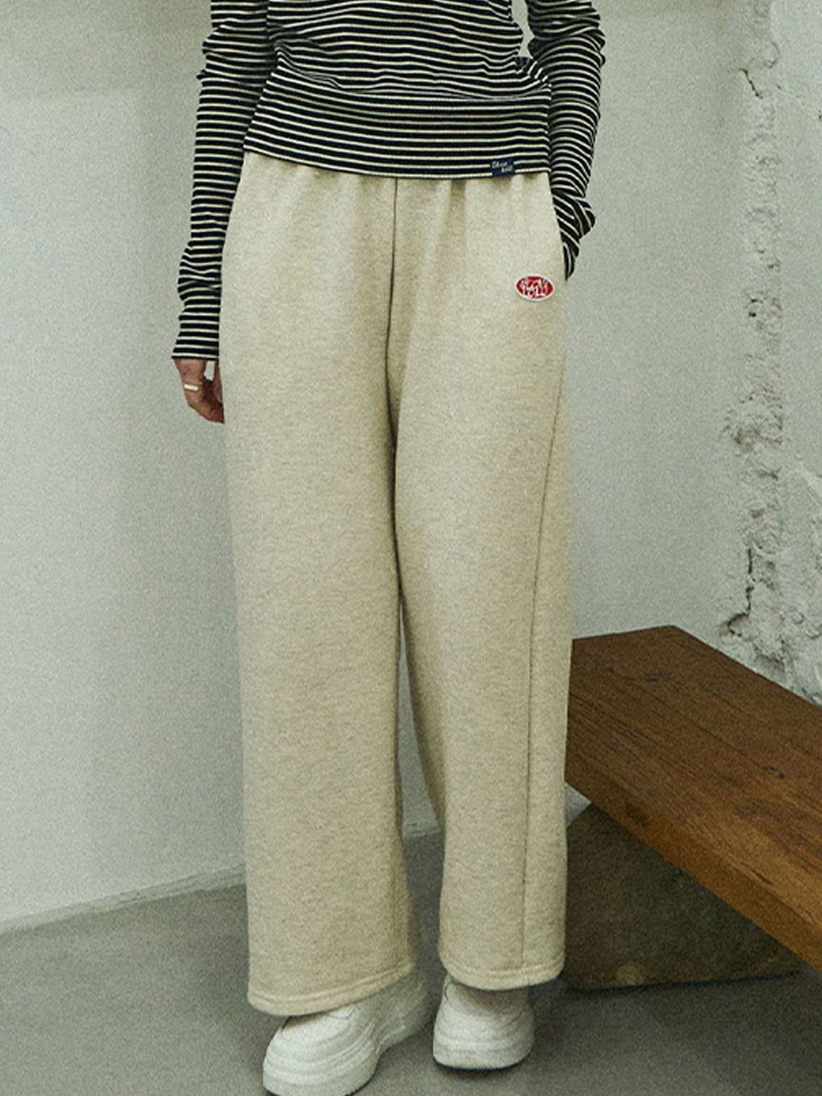 슬로우롤리(SLOWLOLLI) Banding wide sweat pants