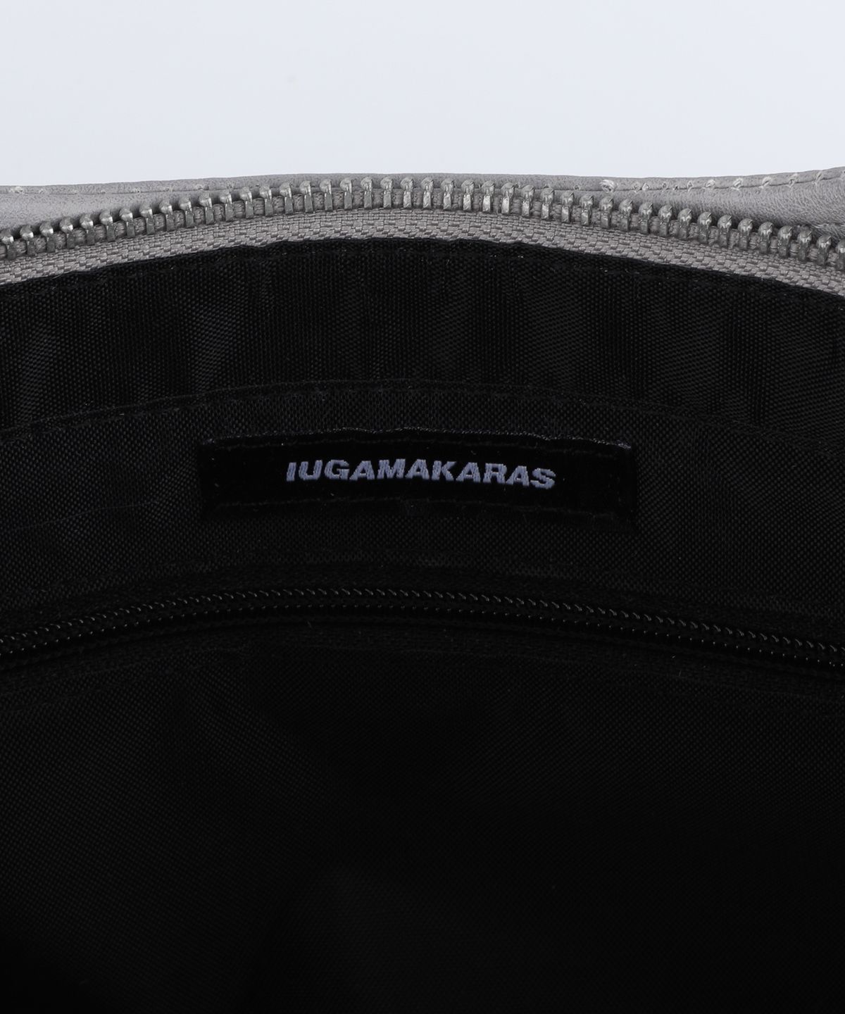 이우가마카라스(IUGAMAKARAS) Laced Ribbon Leather Shoulder Bag (Light Purple)