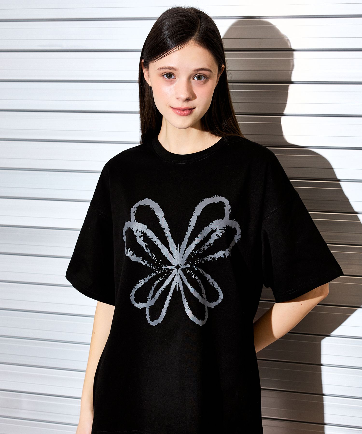 【VETEZE】25SS★ AubeA Star Ribbon Spray T-shirt MUSINSA | VETEZE OBE STARRIBON SPRAY T-SHIRT (BLACK)