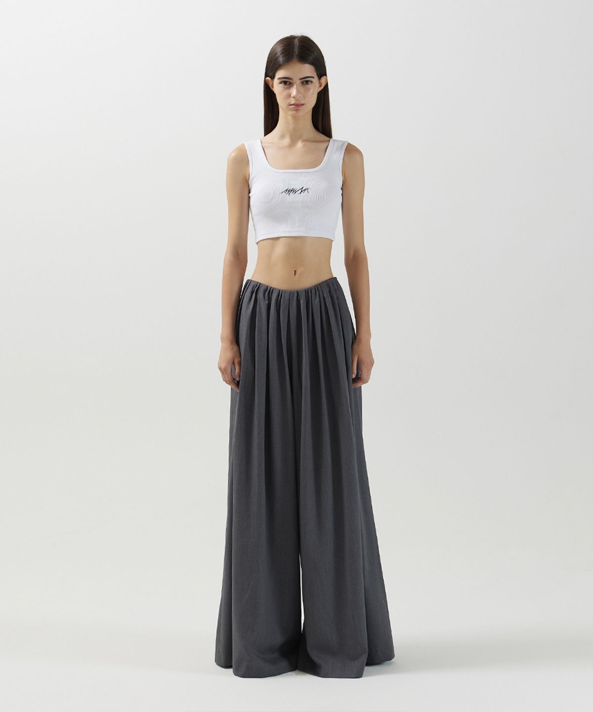 므아므(MMAM) Logo sleeveless top