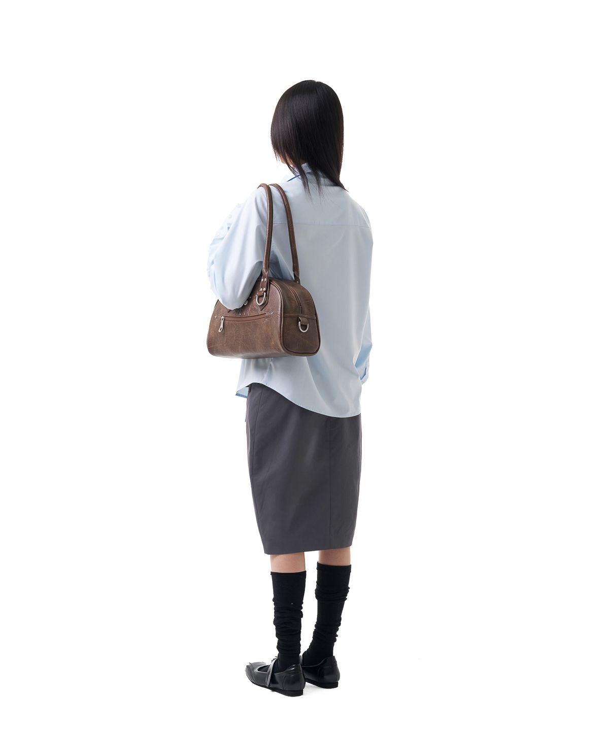 이우가마카라스(IUGAMAKARAS) Studded Leather Bowling Bag (Brown)