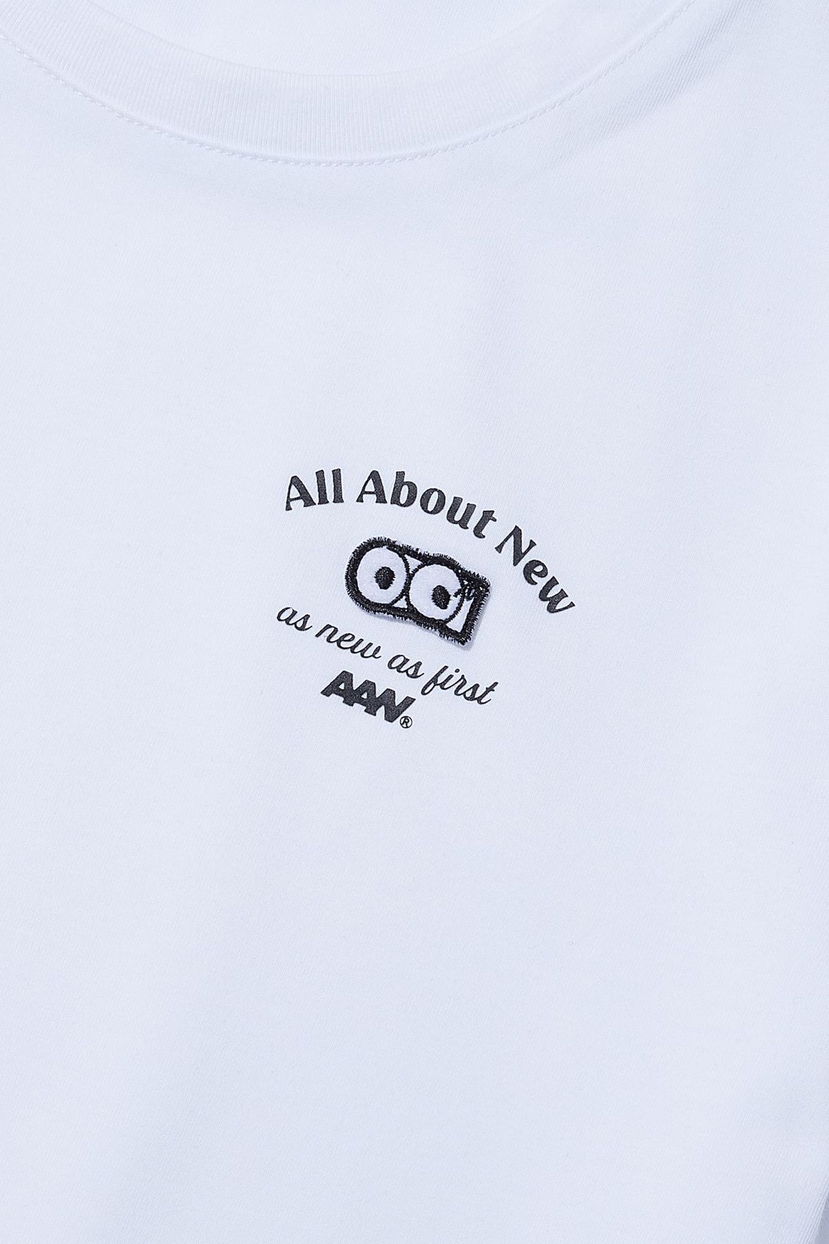 올어바웃뉴(ALL ABOUT NEW) 아이로고 와펜 반팔 화이트 ANZ2TR37AWH