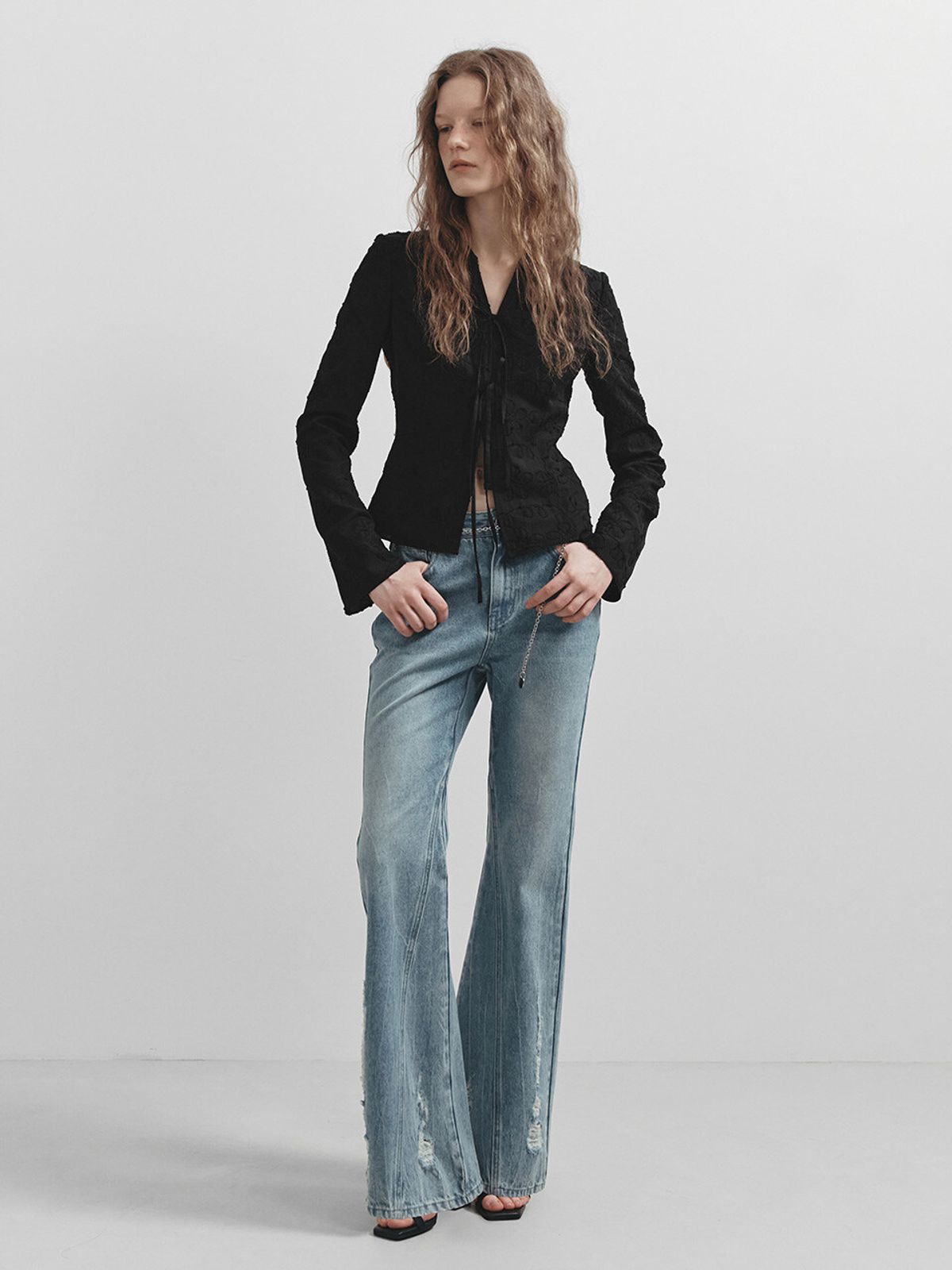 레이브(RAIVE) Demage Boots Cut Denim Pants in Blue VJ5SL401-22